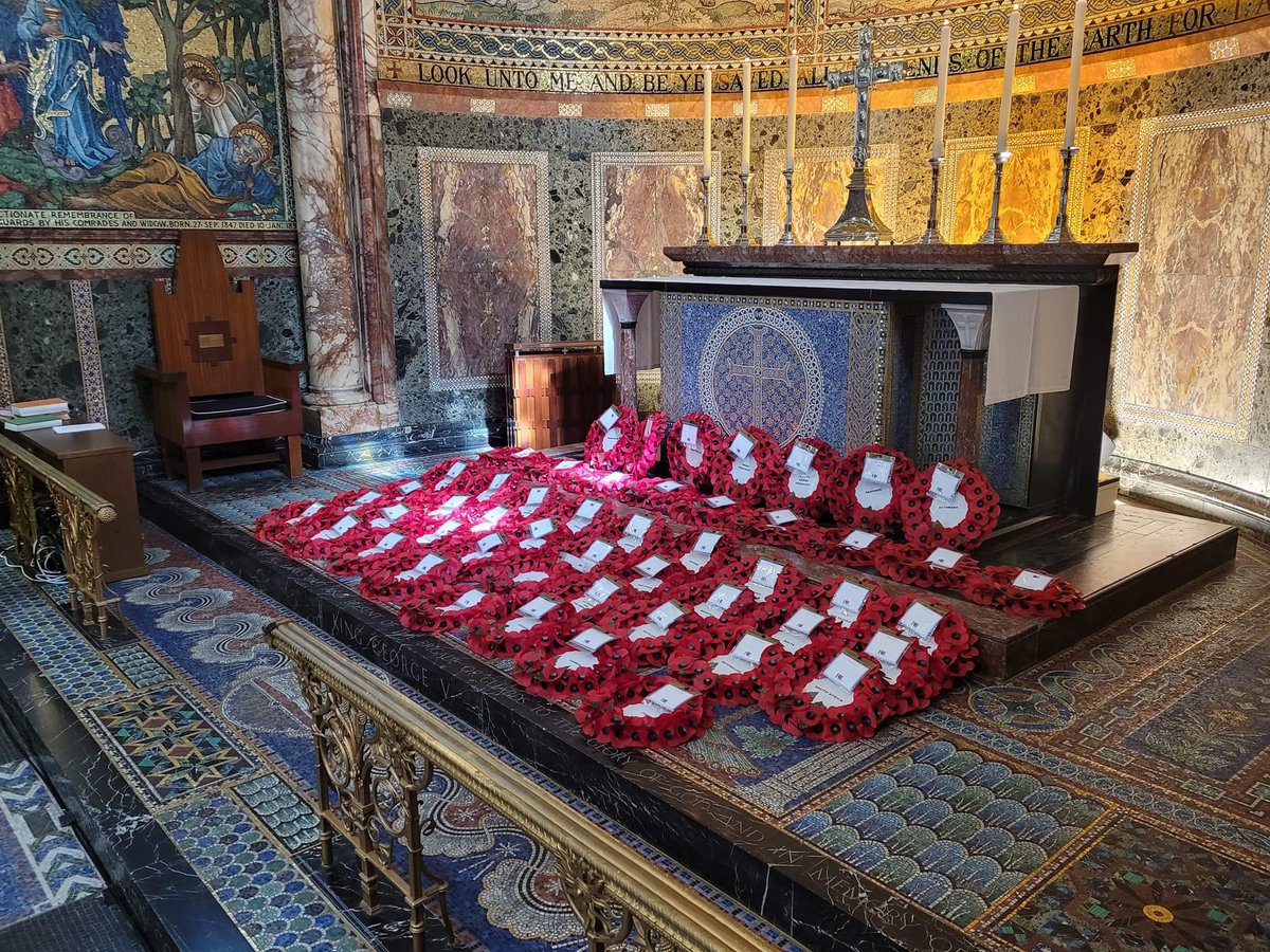 Today in #TheGuardsChapel we welcomed delegates of the 34th Royal Commonwealth Ex-Services League to their Service of Remembrance. #Remembrance