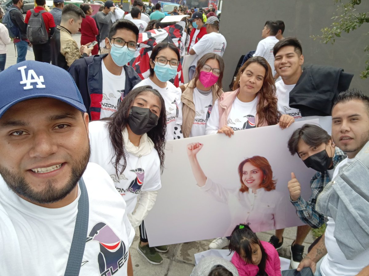 AreliAreligarca's tweet photo. #LeydelasJuventudes @AnaLiliaHerrera #nezacotigo #Cenzontles https://t.co/kiaK6L6Dz9