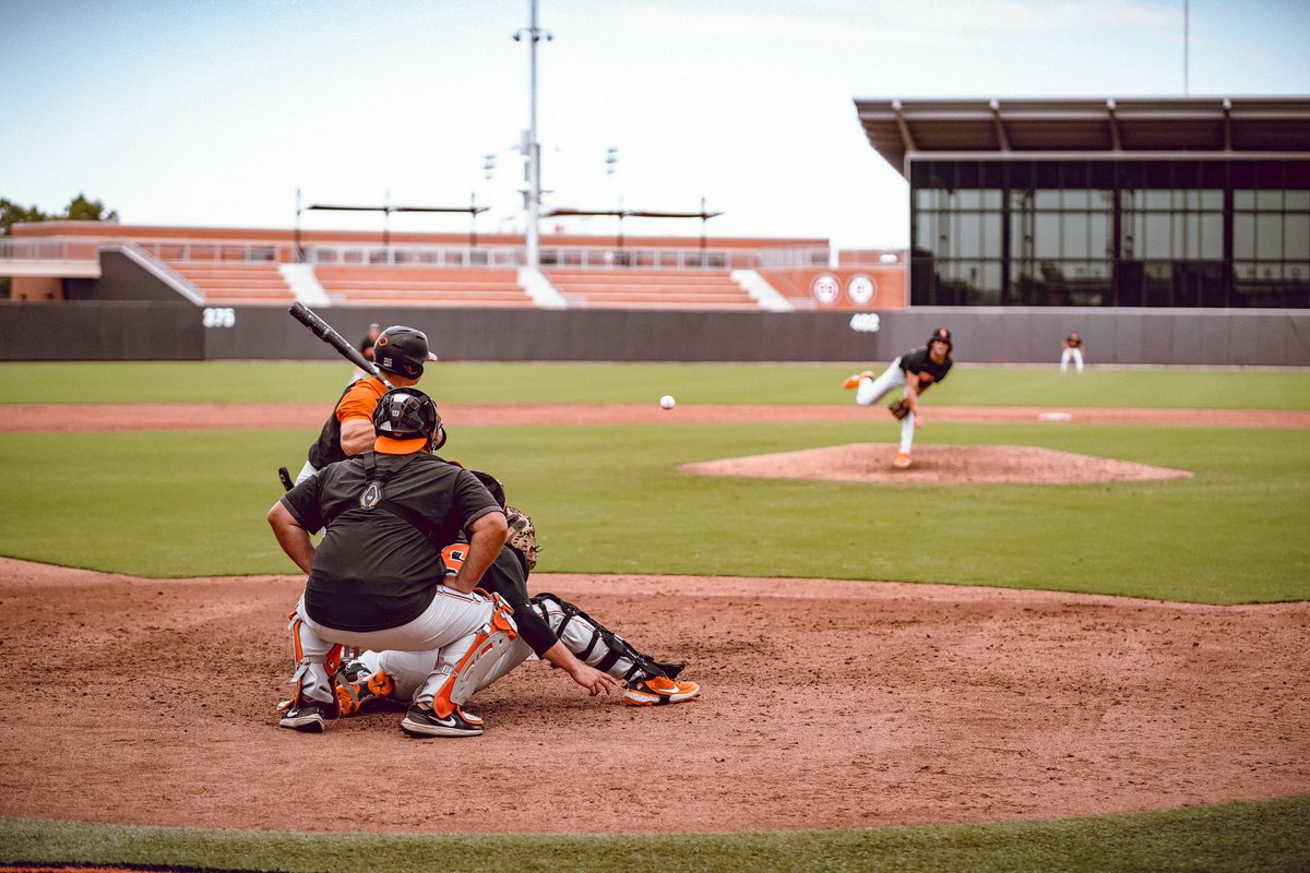 OSUBaseball's tweet photo. 𝑭𝒂𝒍𝒍 𝒃𝒂𝒍𝒍 𝒂𝒕 𝑶’𝑩𝒓𝒂𝒕𝒆 🍂

#OurStandard | #GoPokes https://t.co/b7pkoO9mnM