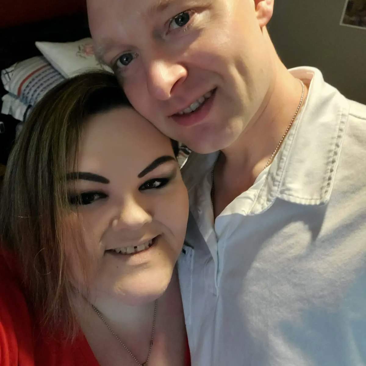 Jesshire's tweet photo. #ukus #love #longdistancerelationship #married #usuk #britlove #longdistancelove #90DayFiance #truelove #HappilyMarried #happilyeverafter #husbandandwife #soulmates #BestFriend So happy to be with my now husband. After being apart for 2.5 yrs thankful to wake up daily next to him https://t.co/rTq1h2F5Ck