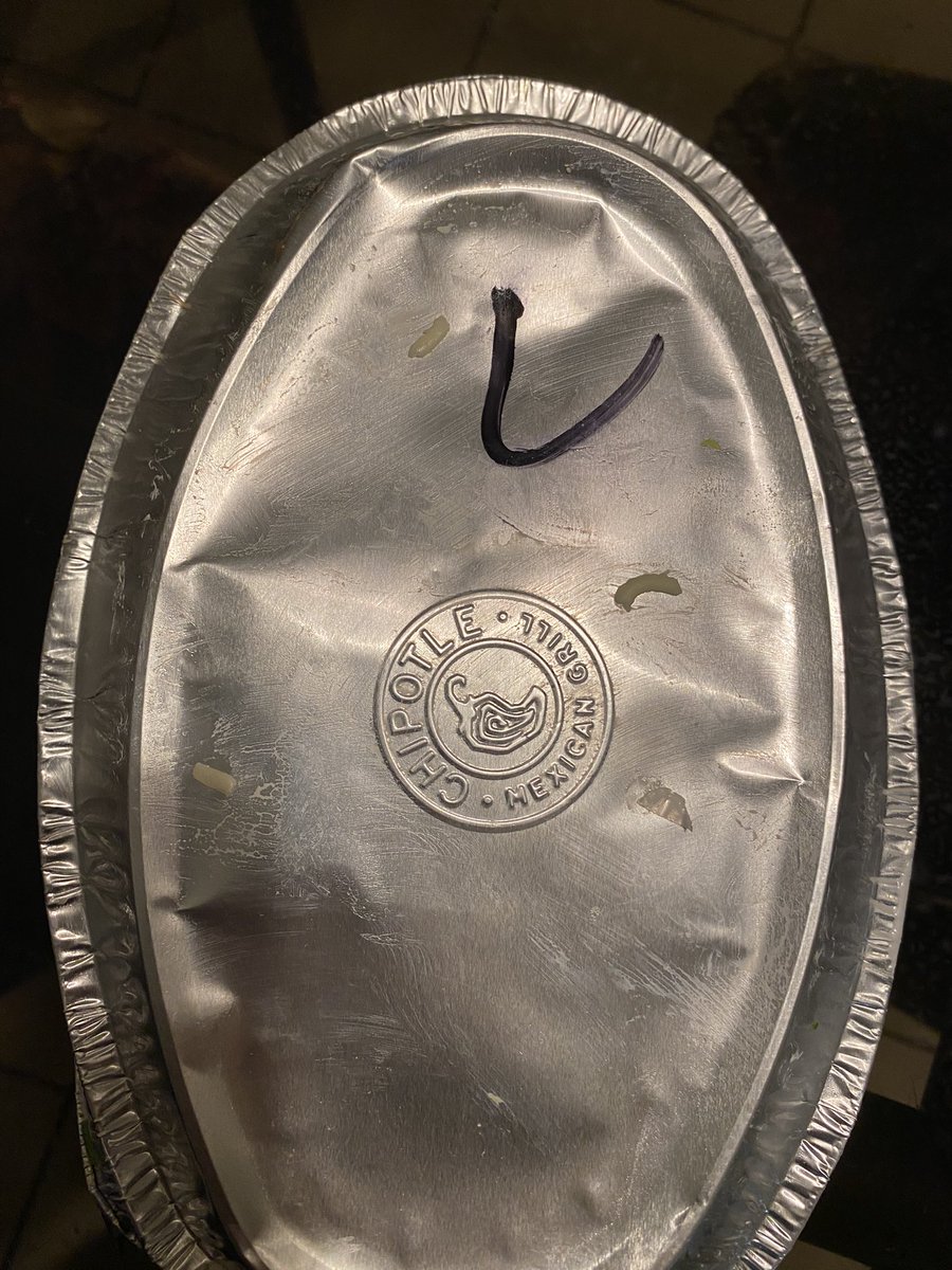 kavyashreethota's tweet photo. @ChipotleTweets , I’ve learned not to order ahead online w/ y’all but even a walk-in experience was very unpleasant. Questioning if I ever want to eat here again…#unsanitary #empty #slow #shortage #badservice https://t.co/eg9uKGWdTy