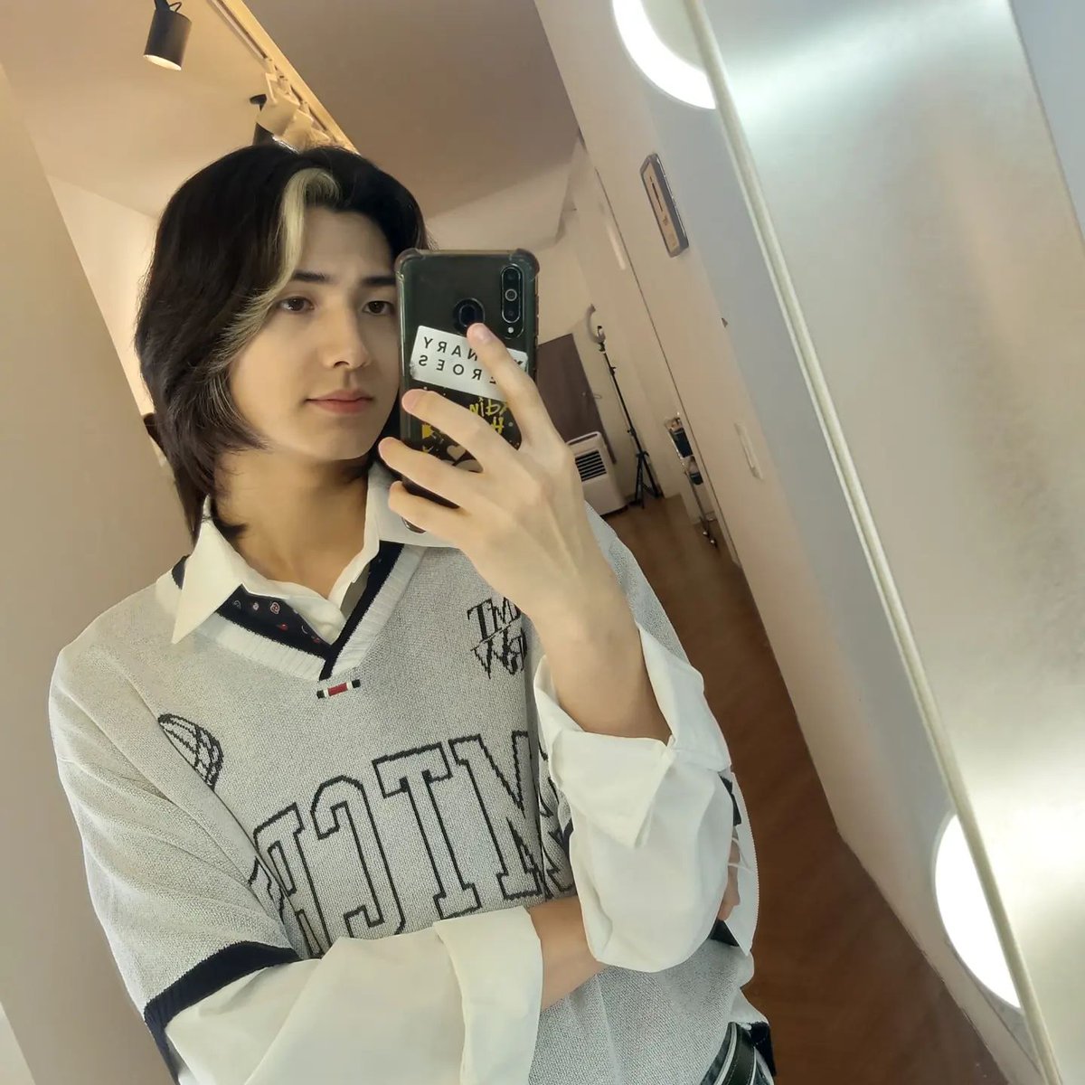 fsg_xhero's tweet photo. [INSTAGRAM] 250922

Не той Дджуні, що приходитиме щодня~~♡
Ходіть сюди, спробуйте по одному~~ хехе
<Віта> Офіційний рекорд: Золотий басист з двома слепами*, включаючи тизер <ємо>
#Бас #Слеп #Важко #Хник #JOOYEON #Інста #Дорогоцінність
(+)
(1/2) https://t.co/IZLwRIB3yk