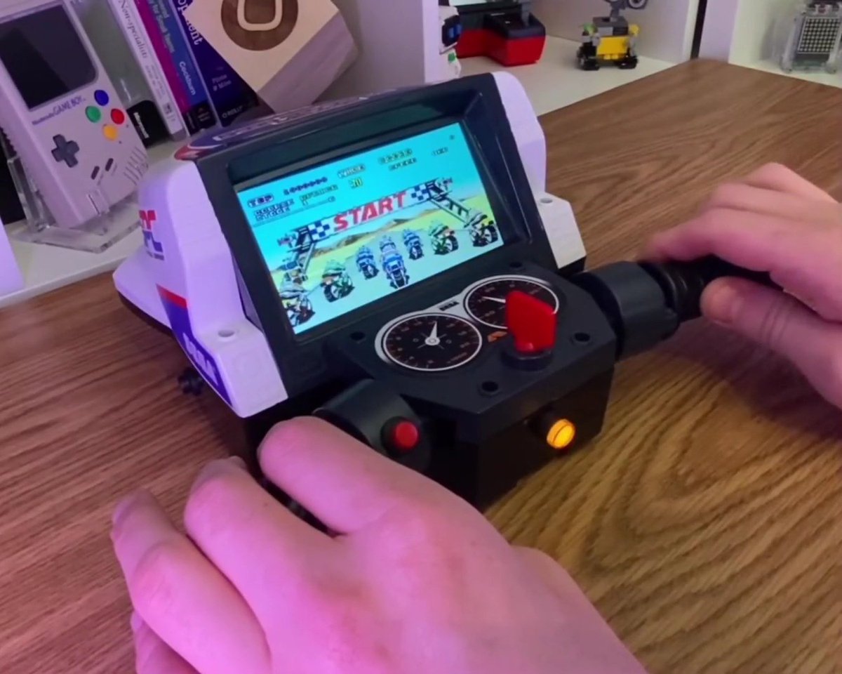 ᴋɪɴɢᴍᴏɴᴋᴇʏ tweet media