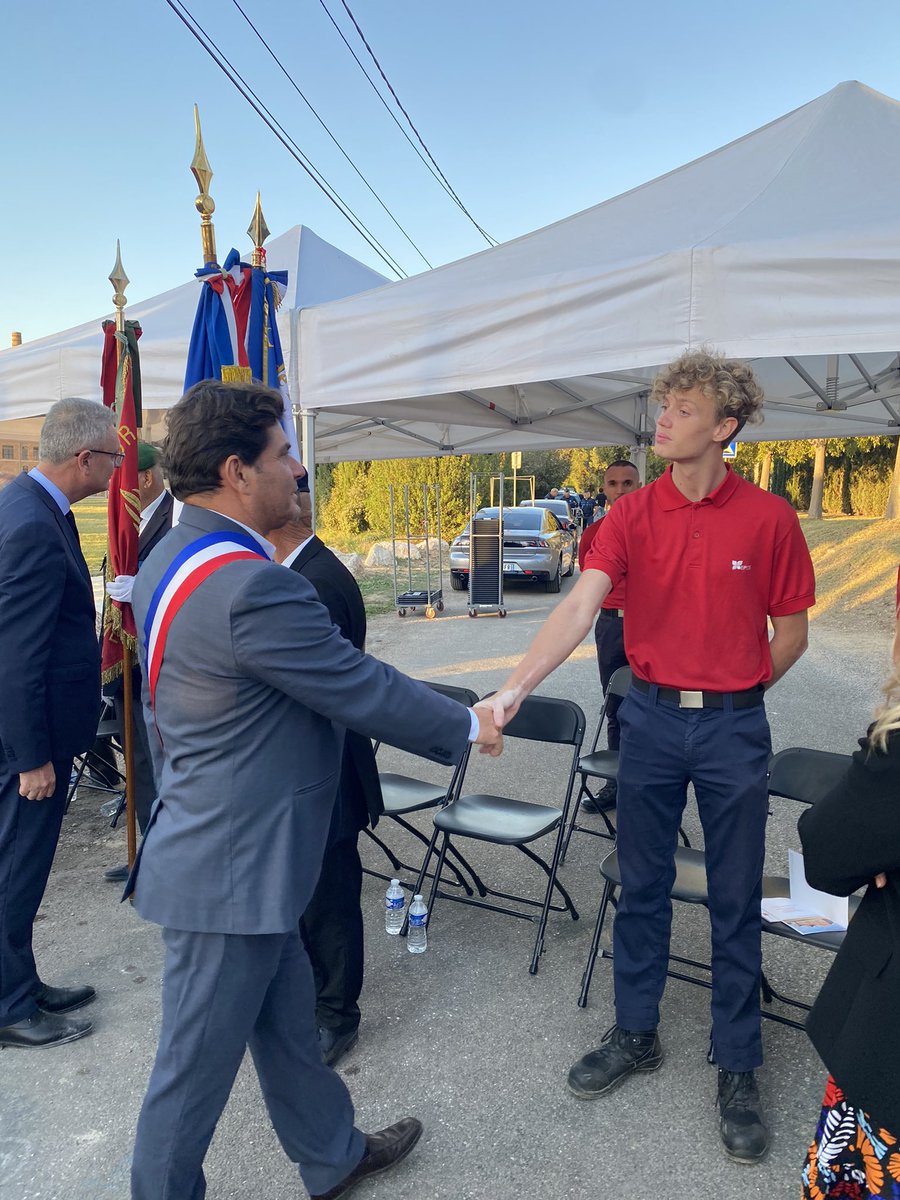 aixenpartage's tweet photo. 🔴 Le président d’Aix en Partage, Marc PENA, était présent pour la commémoration du 80e anniversaire de la déportation du camp des Milles vers Auschwitz. 

➡️ Un moment remplit d’émotions, et de tolérance, nous rappelant l’indispensable devoir de mémoire. https://t.co/KnTS5TB1gR