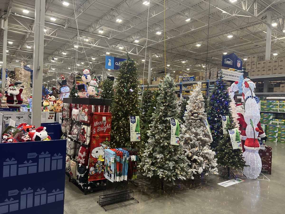 Isn’t this a bit ridiculous to start the Christmas decorations this early? It’s not even October yet. Come on Lowes.