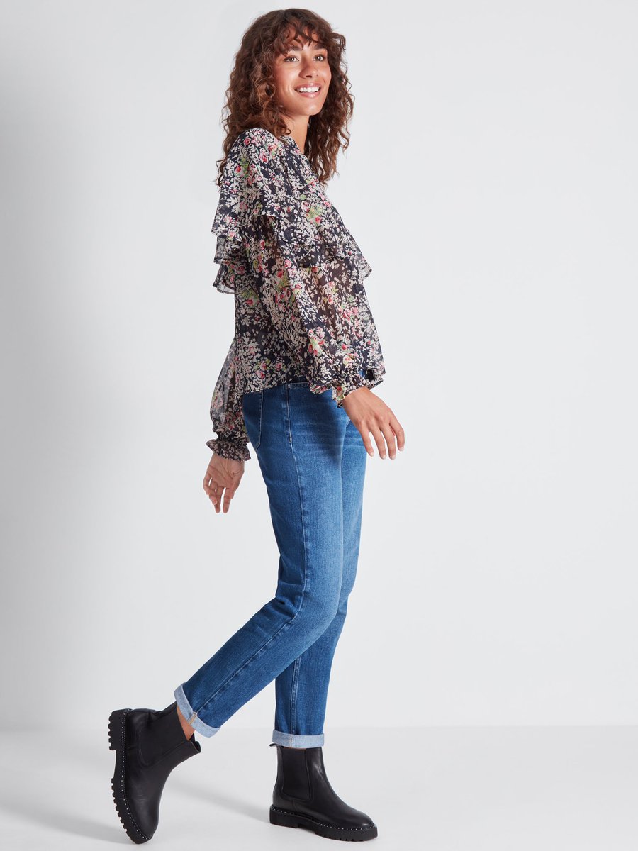 sonderstudiouk's tweet photo. Beat the Sunday night blues with a wardrobe refresh. We're starting with our floral ruffle blouse. The chiffon, cape style ruffle detailing and long frill sleeves are just dreamy. 
Shop now: https://t.co/Y7inxhSvBD https://t.co/i5GvM2dw3K