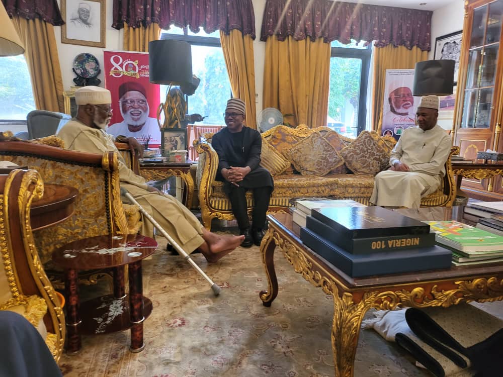 PeterObi's tweet photo. Today, my running mate, Dr Yusuf Datti Baba-Ahmed and I visited President  Ibrahim Badamosi Babangida, GCFR, at his home in Minna. He received us very warmly and we had  insightful conversations on the state of affairs in our country. https://t.co/XTpCFfri7C