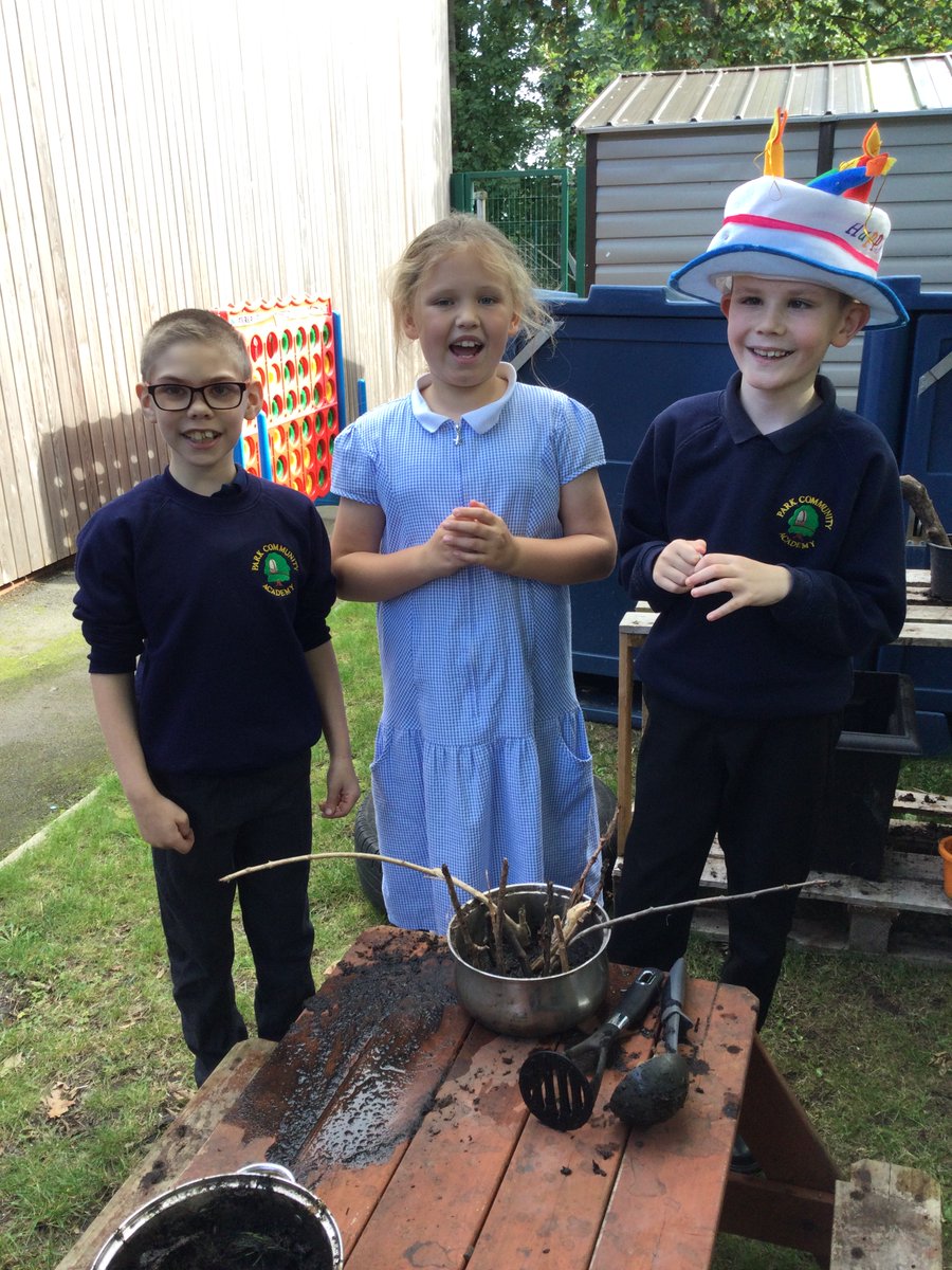 2B celebrated two birthdays last week - Miss Illingworth and Connor! Never ones to miss a learning opportunity, pupils enjoyed making 'birthday cakes' in the mud kitchen and counted out the correct number of 'candles'🎂 #pcaamazingpupils #pcaamazingstaff @PCABlackpool