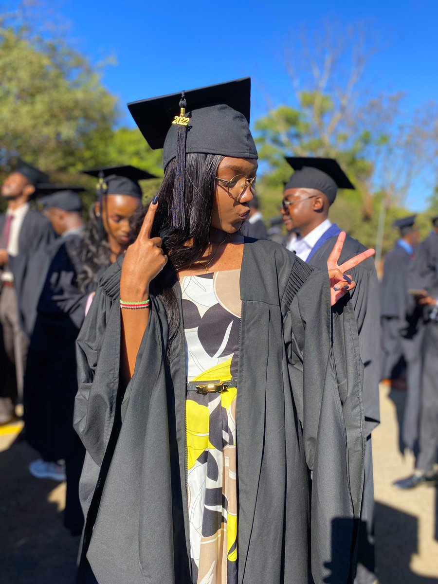 adiiwhitetv's tweet photo. I did it 👩‍🎓 https://t.co/MGjCFaQU0g