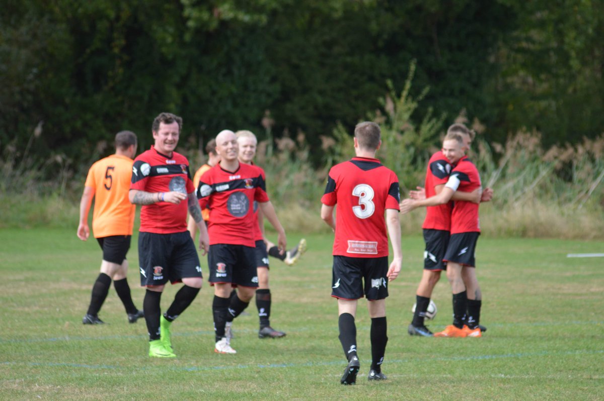 Rising sun 7-1 Hambrook United! 🔴⚫️
Fantastic result for the Sun! 

Goals from: <a href="/SnailhamLouis/">Louis Snailham</a> (4), <a href="/jamescareyy77/">James Carey</a> (1), <a href="/Mitch_CFC/">Mitch⭐️⭐️</a> (1) <a href="/TheOldRascal69/">Tom Shipway</a> (1) 🌅 all eyes on next weeks cup game against BEMS. 

Massive thanks to everyone who turned up, especially the Walsall boys ❤️
