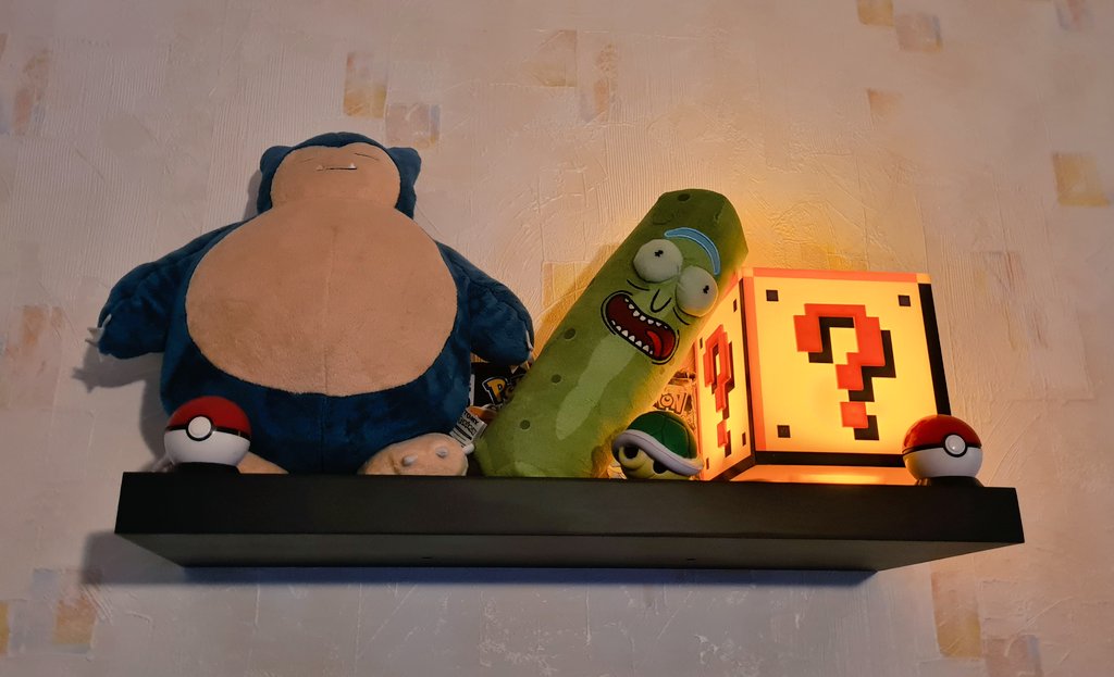 Un nouvel ami nous a rejoint dans la bande. Il est long, il est vert, il est picklnifique ! #picklrick #rickandmorty #Geek