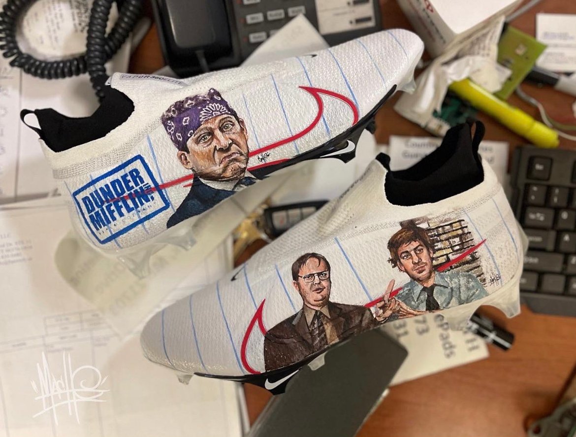 Gabe Davis brought out the "Prison Mike" cleats ahead of today's game vs. the Dolphins 😂 

🎨: <a href="/MACHE275/">Mache</a>