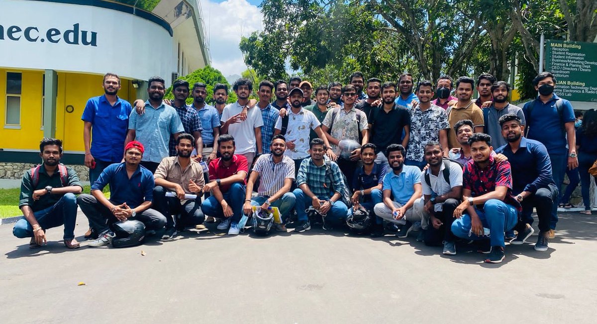 Iresh__Malinda's tweet photo. End of 4yr..1sem 
Logistics and Transportation batch @CINEC_Campus https://t.co/WHqjF7BSbN
