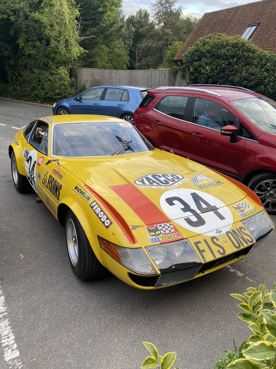 nickhowland's tweet photo. Pub car park spot 👀 Ferrari 365 GTB/4 “Daytona” raced at Le Mans https://t.co/Wir2fbihkk