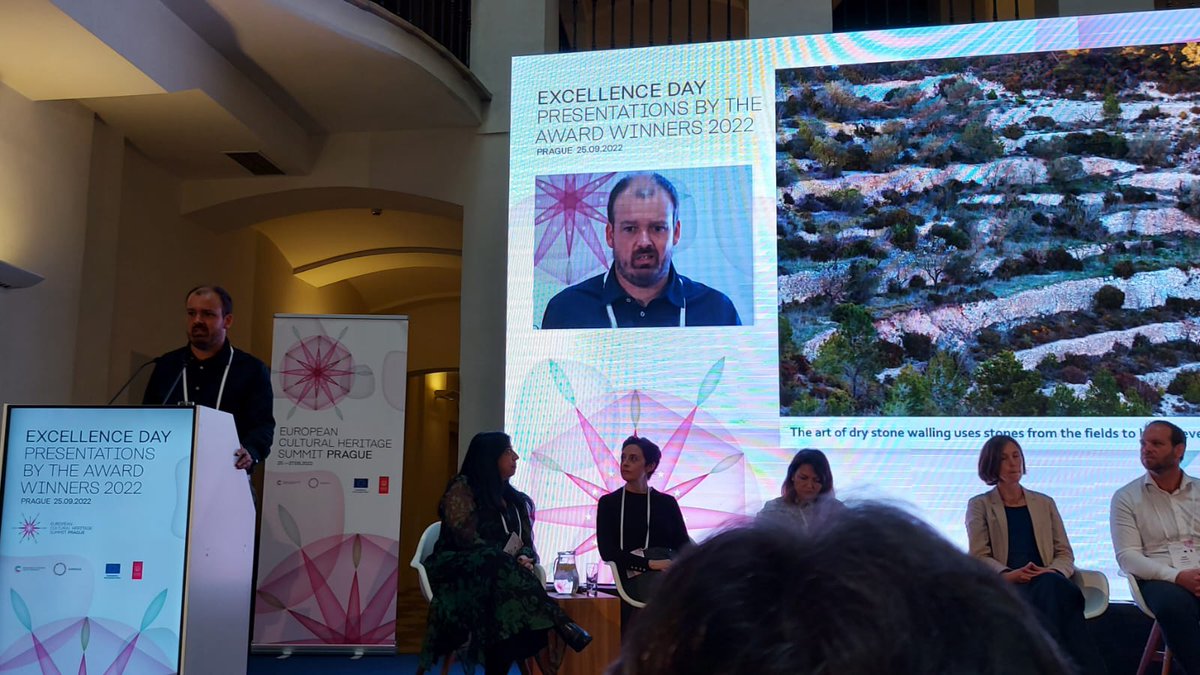 catpaisatge's tweet photo. Jordi Grau presenta la #Wikipedra a l'#ExcellenceDay d'@europanostra, a Praga.
Les ponències d'aquesta taula se centren en el patrimoni, la innovació i la transformació digital.
#CulturalHeritage #EuropaNostraAwards #EuropeanHeritageAwards https://t.co/7sK21COAm4
