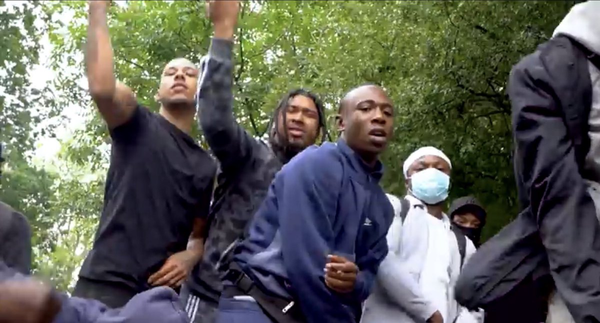 AimzorAimer tweet media