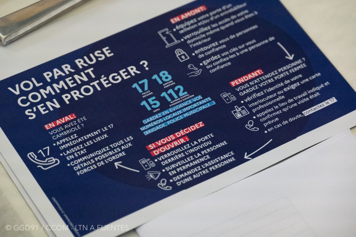 Gendarmerie_091's tweet photo. 🗣  | #Prevention 
Ce midi à Saint-Yon le colonel Roudeilla inaugure le partenariat de prévention auprès des seniors en présence des élus et de Mr le maire @TOUZETalexandre

👉🏼 Rappeler les gestes simples pour se prémunir des cambriolages
... https://t.co/epfwuQC383