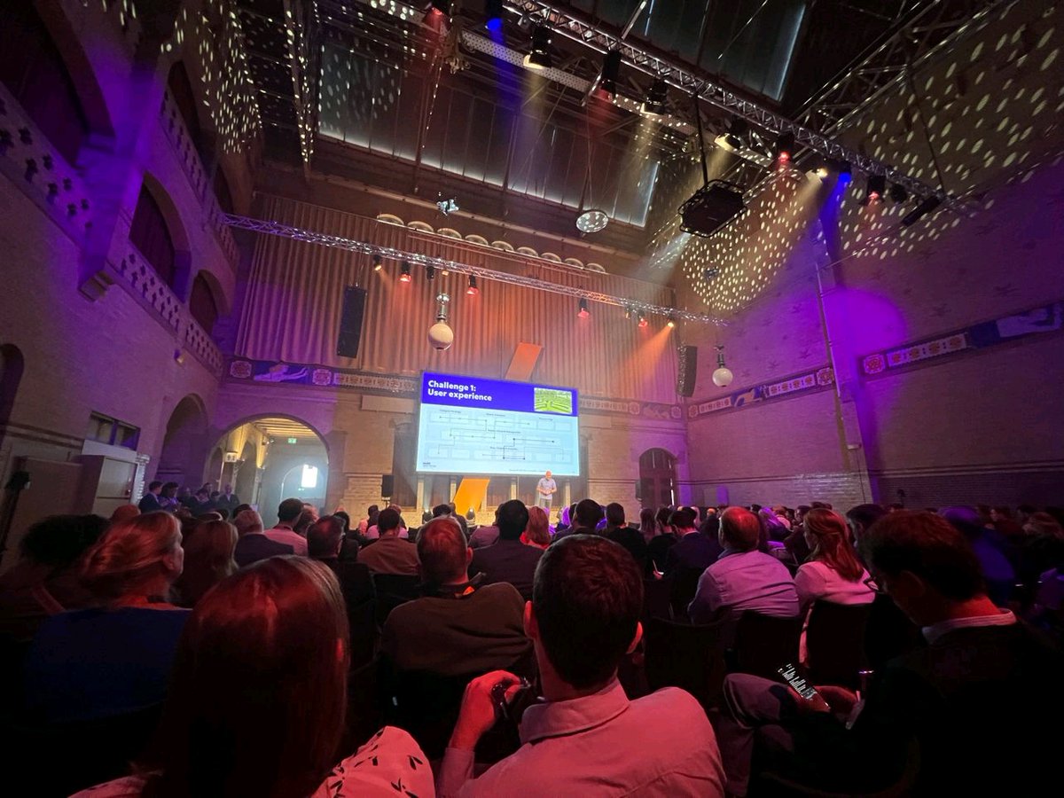 HopwoodMedia's tweet image. Back after 3 years LIVE in #Amsterdam shaping the room at the World&apos;s Leading Digital Procurement Event @DPWconference #DPWConference