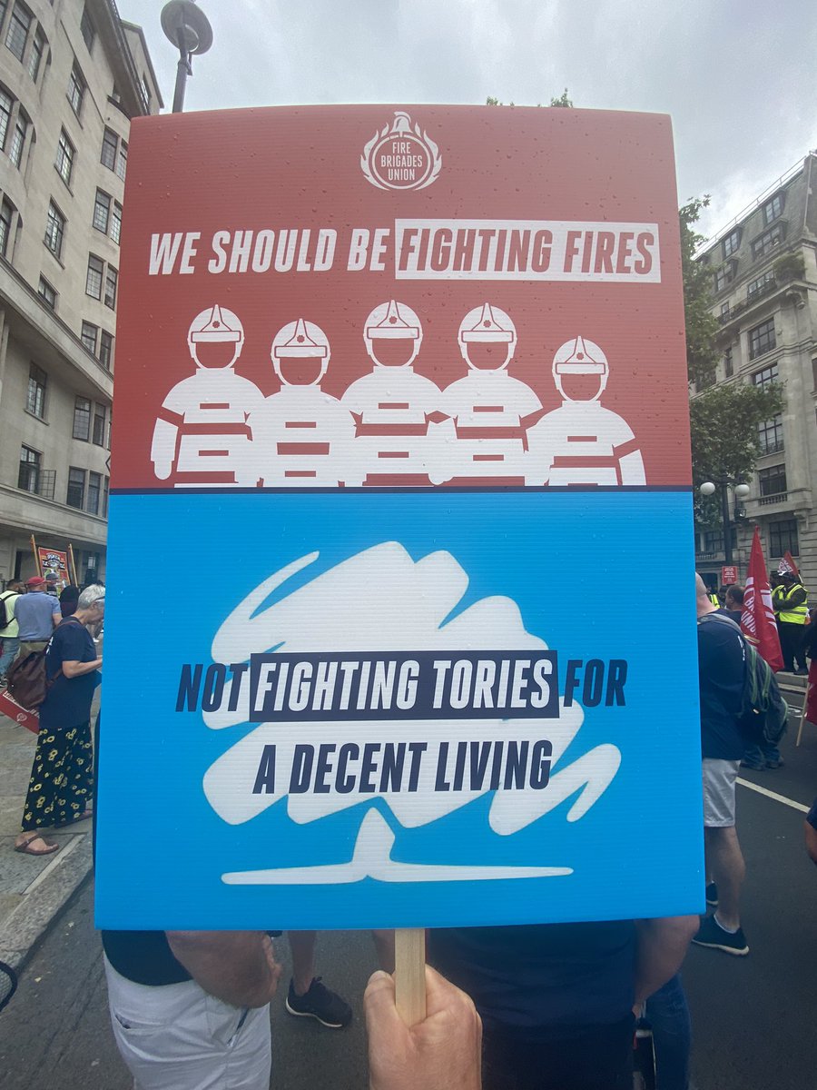 HIOWFBU's tweet photo. #fairpayorfirestrike #EnoughlsEnough https://t.co/GO0JJRgWbi