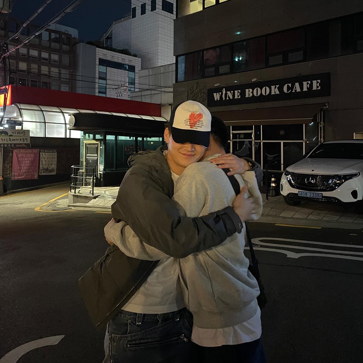 archive_Jaebeom's tweet photo. Bros🫂✌️🤘

#JAYB #제이비 @jaybnow_hr https://t.co/mUwMSWeT7t