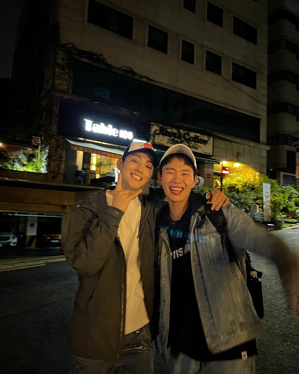 archive_Jaebeom's tweet photo. Bros🫂✌️🤘

#JAYB #제이비 @jaybnow_hr https://t.co/mUwMSWeT7t