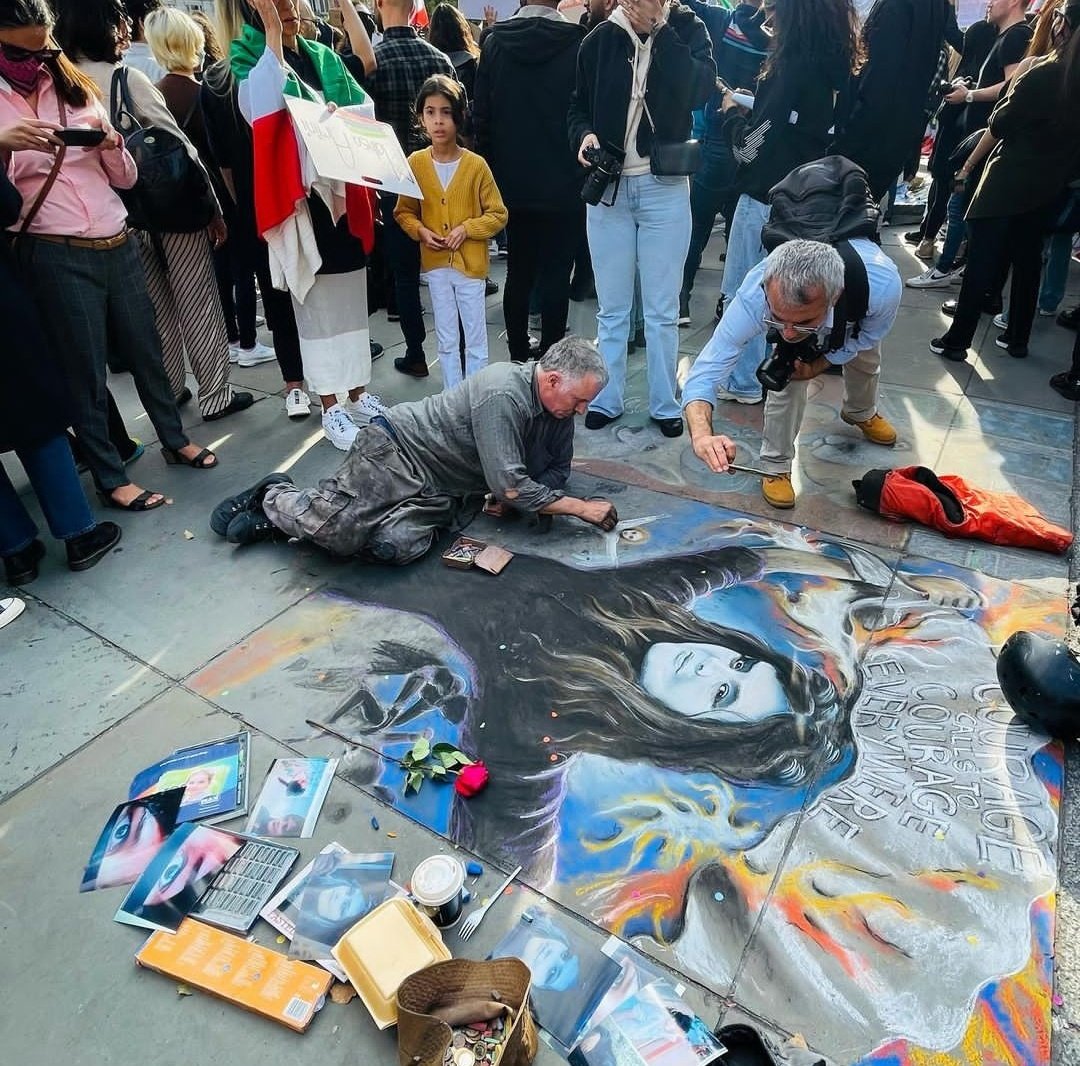 This is Trafalgar Square in London, England 🇬🇧 🇮🇷 
#MahsaAmini #مهسا_امینی #OpIran