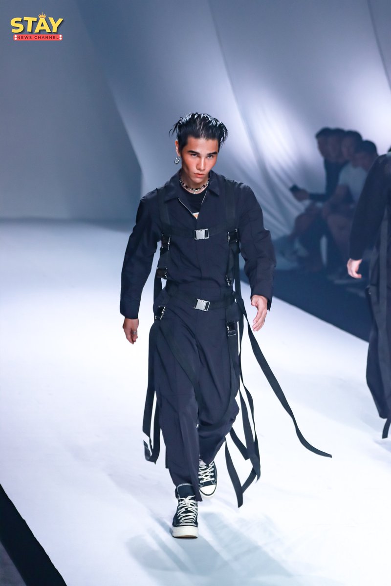 staynewsth's tweet photo. "หนุ่มเจฟ" จากค่าย บีออนคลาวด์ ร่วมเดินแบบให้กับแบรนด์ LEISUREPROJECTS ในงาน BIFW2022

#LeisureProjectsxBeOnCloud
#BIFW2022 
#jeffsatur 
#เจฟซาเตอร์ https://t.co/MMMd3kmM7o