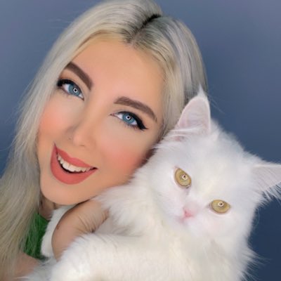 ElnazAarafi's tweet photo. #NewProfilePic https://t.co/dtVkfCTKBK