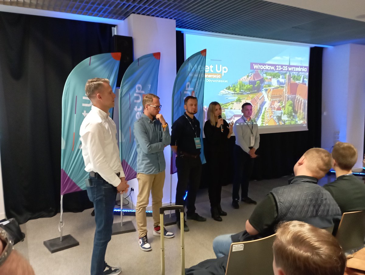 micha_ruszczyk's tweet photo. Podsumowanie III edycji MeetUp we Wrocławiu.
#MeetUpPO 
#NowaGeneracjaPO https://t.co/Eei78D35fE