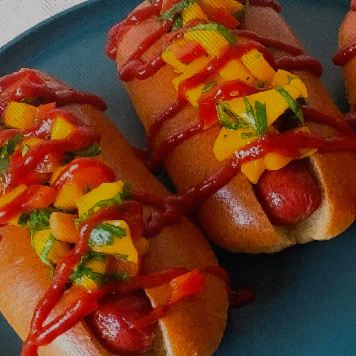 Sahlens's tweet photo. It’s #NationalCookingDay so light up the grill & get inspired. Visit https://t.co/HWKPV07rqK to check out our newest, freshest #recipes. HINT: They all call for your favorite #hotdogs... #DogsDoneRight https://t.co/bYpvTQuk2B