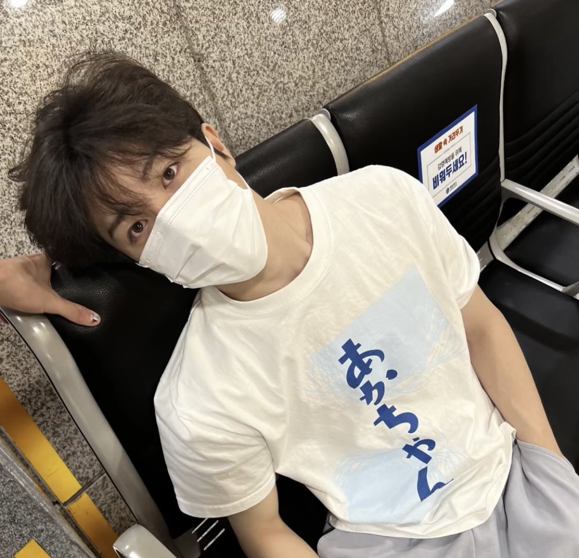 16tharang's tweet photo. 내가 보려고 만드는 정환이 사진 타래😗😘 https://t.co/8mN9tUSxsP