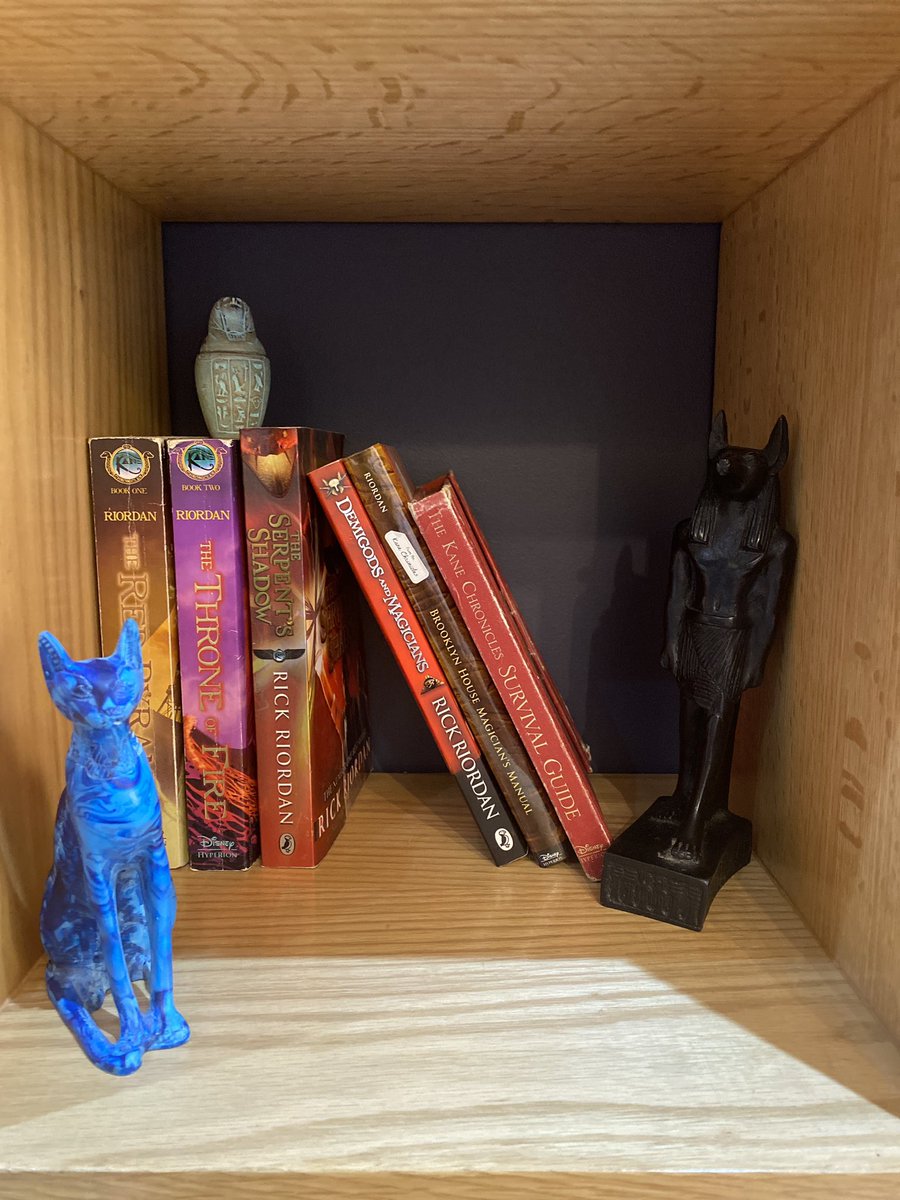 mariaggendy's tweet photo. After years of searching for a good-quality statuette of Anubis, not only did I find one, but I also found another for Sekhmet, all in Matrouh!

My #KaneChronicles collection finally feels right!

#TheKaneChronicles #RickRiordan #Egyptology #Matrouh #Egypt #Books https://t.co/oXVdvyYKSA