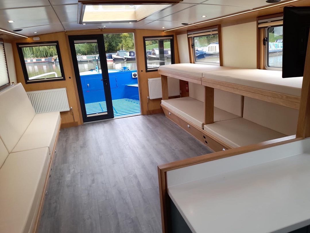 EthelBarge's tweet photo. More pictures of our commisioning team’s (skippers Chris D, David T and John B ) visit to Calcutt Marina in Warwickshire to carry out commissioning work and learn how to use the hybrid diesel/electric propulsion system. 
#LifesBetterByWater #PearlsProgress https://t.co/ebOjXCPz3S