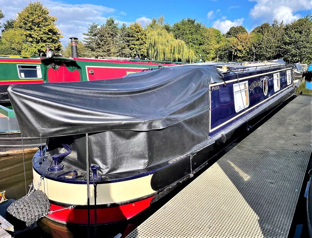 ABCBoatSales's tweet photo. Strictly Come Canal Boating with Sundance! https://t.co/MH1L5rFhf1
#Sundance #BlackwaterMeadowMarina #LiveAboard #HolidaysAfloat #LifesBetterByWater #Narrowboats https://t.co/tNOQ2K6a09
