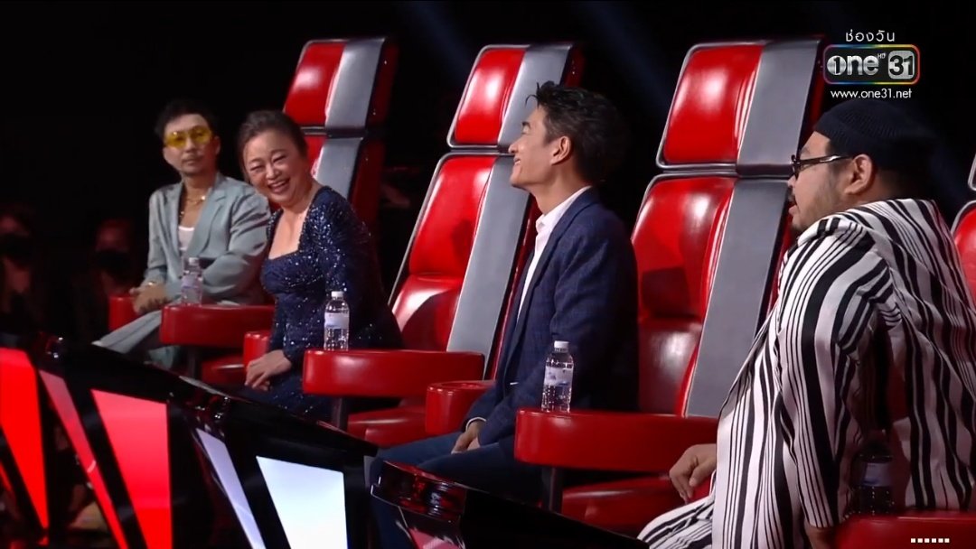 “การเดินทางจะไม่มีความหมาย ถ้าปลายทางไม่มีใครรออยู่ตรงนั้น”

- โค้ชป๊อป - 
มันทัชใจมากประโยคนี้
#TheVoiceAllStarsTH