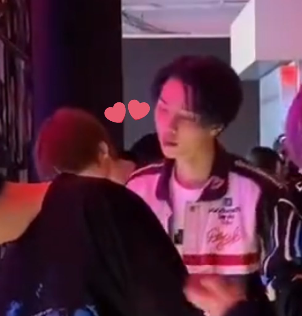 พี่หมีน้องพีช 🌻🧸🇺🇸*Slow* tweet media