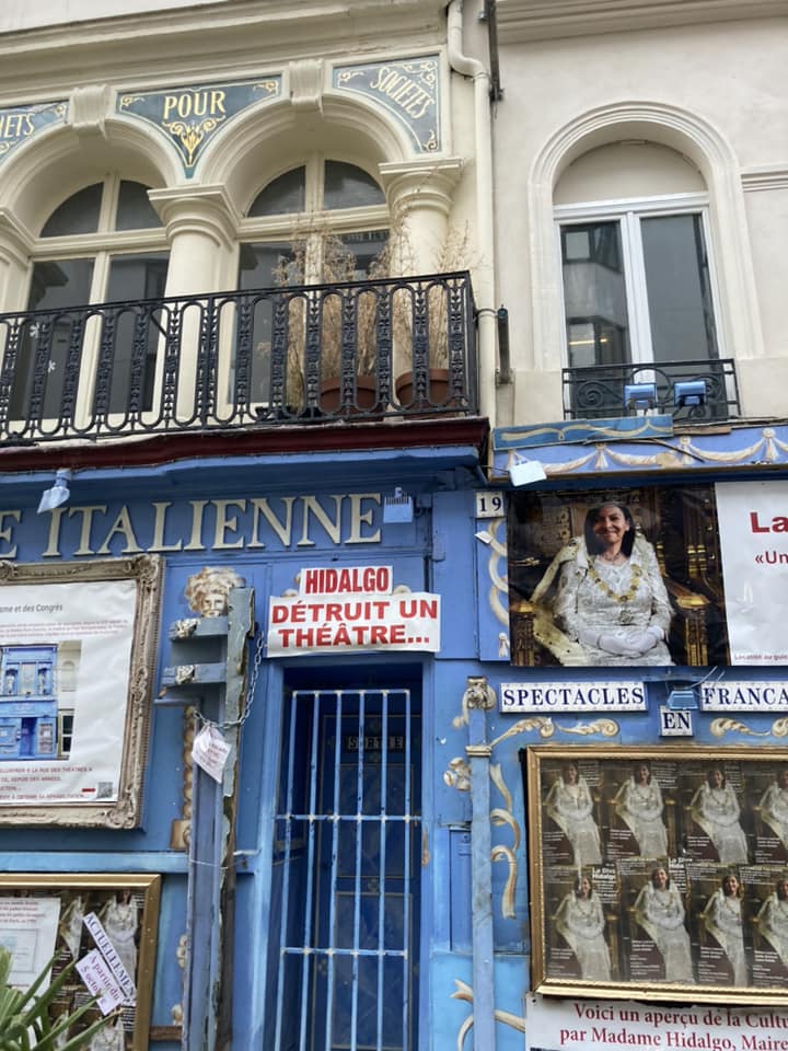 parisienencoler's tweet photo. Hidalgo aime la culture c'est pour cela quelle détruit ce théâtre et l'immeuble qui le constitue #saccageparis #ParissousTutelle https://t.co/Ng5Qcs9igM