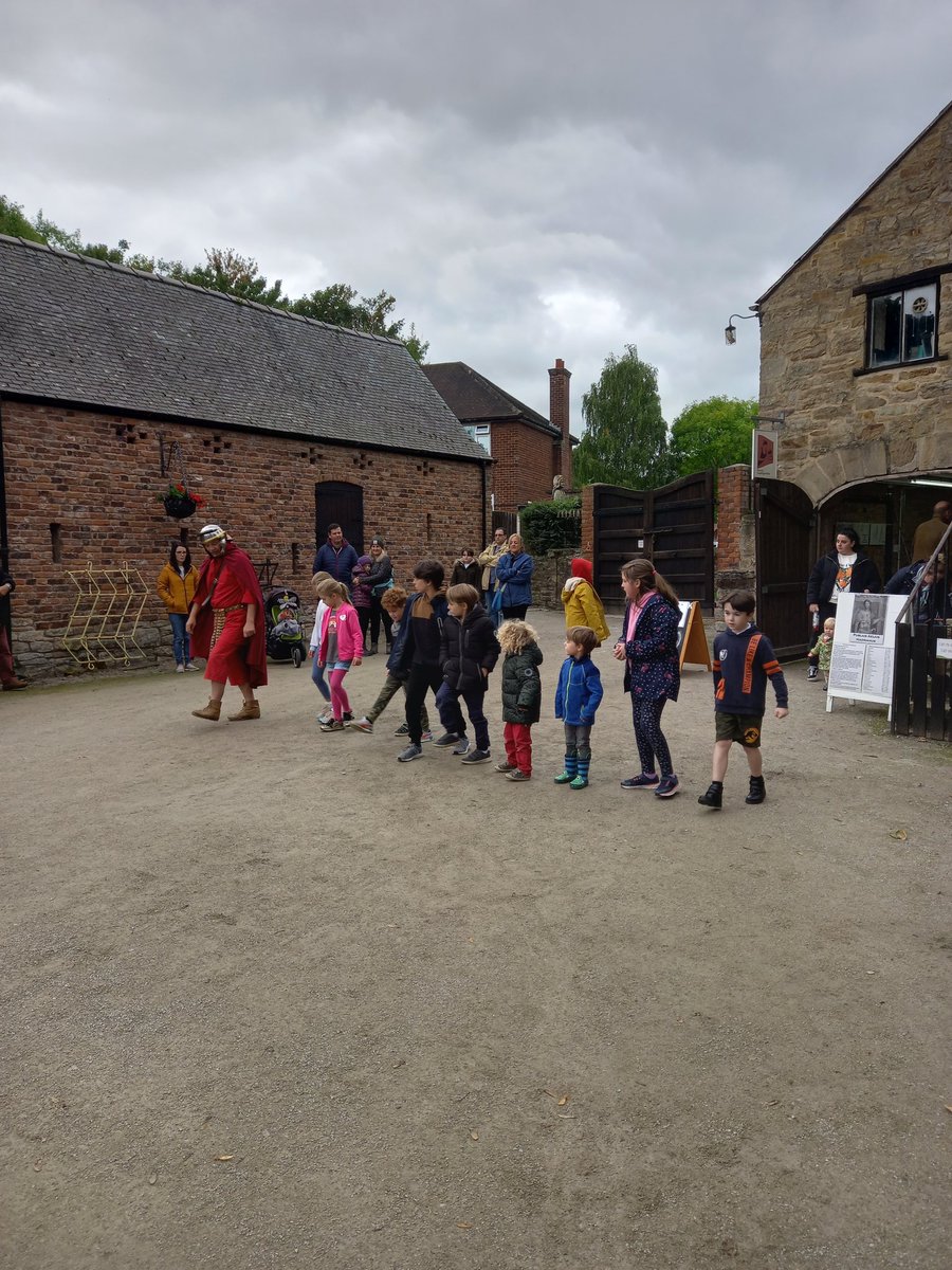 flyingbumble's tweet photo. @3456J  Roman Soldier training 😊 https://t.co/QJqGP4x4Vw