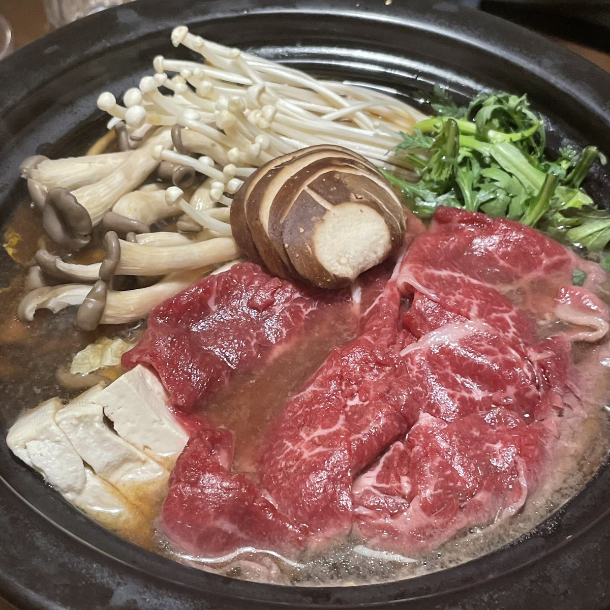 a__jinni__'s tweet photo. 홋프없는 호시 모임 ఇ ◝‿◜ ఇ 
언젠간 와보고 싶었던 곳인데 완전 굿굿
작은 바 뒷편에 룸 하나 있어서 예약하시면 편합니다 😎
#민규라고치고_디너쇼해도돼
#순영아_이거_맛있어 https://t.co/jtGvEJ0yo0