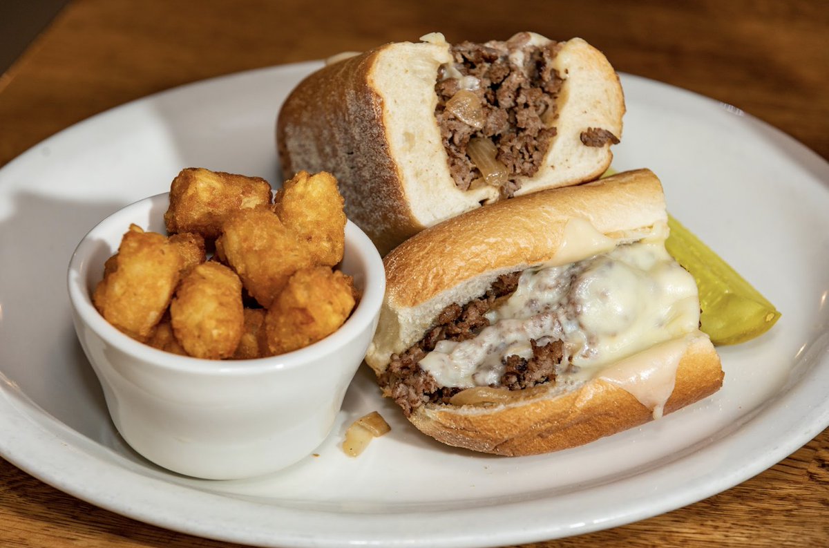 cavsrittenhouse's tweet photo. GO BIRDS!! 🦅 Join us for #Eagles vs. Commanders at 1PM and dive in to best game day grub in Philly! We also have $18 Miller Lite buckets and $7 Jameson drinks 🔥 https://t.co/QaMGWPweIH