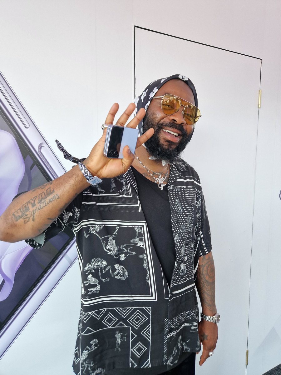 SamsungMobileSA's tweet photo. Drip checkπͺπΌ
Flex check βοΈ
Always great seeing you Royal Signature #FlexAtDelicious https://t.co/1xB17xryMv