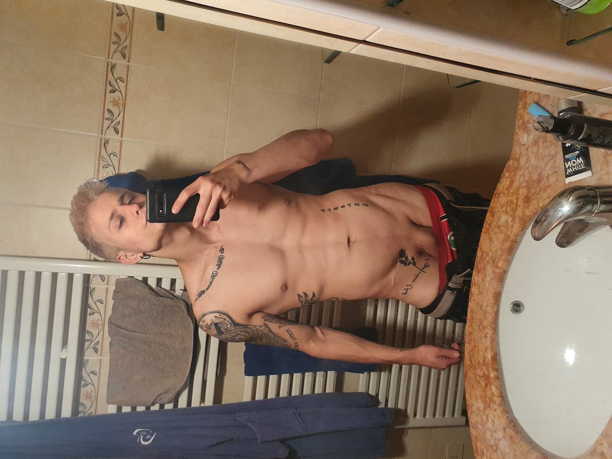 MisterLemonTony's tweet photo. I have a lot of surprizes for you n the next week😈🔥
https://t.co/Kmf2SCaGJ1
#fetishmaster #italianmaster #masteritaliano
#feetmaster
#giantcock #str8master https://t.co/WdfQJCRpAE