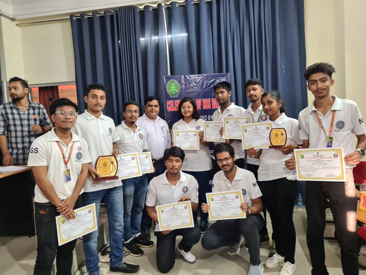 NSSNCA1's tweet photo. Our NSS Volunteers participated in the Inter college quiz, patriotic song and extempore speech competition organized by Gauhati University on NSS DAY  &amp; were able to grab prizes too! #NSS #nssday2022 https://t.co/EHwSs7k27U