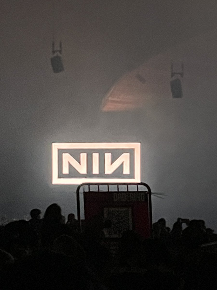 ZendyWalkWithMe's tweet photo. Saw Ministry and Nine Inch Nails last night 🤯 https://t.co/HztN8pEURA