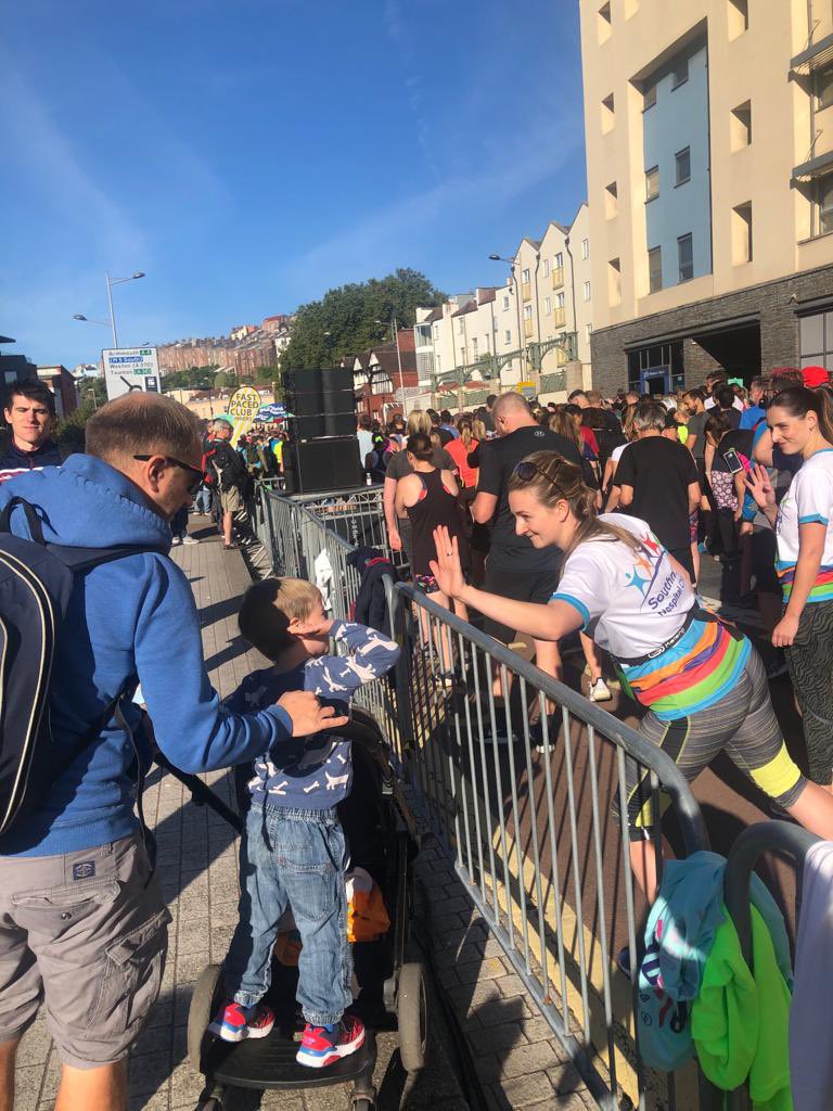 Amy Davey tweet media