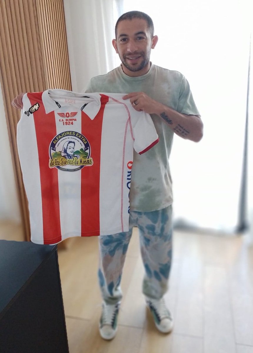 En Olimpia siempre apoyaremos el mensaje que han dejado <a href="/LuisSuarez9/">Luis Suárez</a> y <a href="/GarganoOfficial/">W.A Gargano Guevara</a> , además de entender perfectamente que la rivalidad es solamente adentro de una cancha, en donde cada uno hace el esfuerzo máximo para que a su equipo le vaya bien.