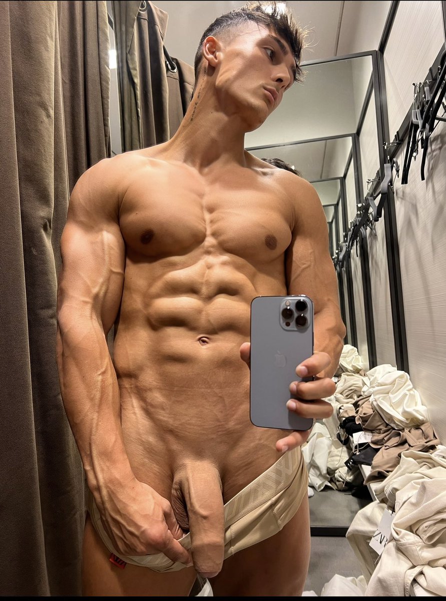 Onlymens4u's tweet photo. Como las prefieres con pelos o sin pelos!?? 🤤🥵 #papichulo #gay #calientes #chicoshot https://t.co/HAaGT2mmDM