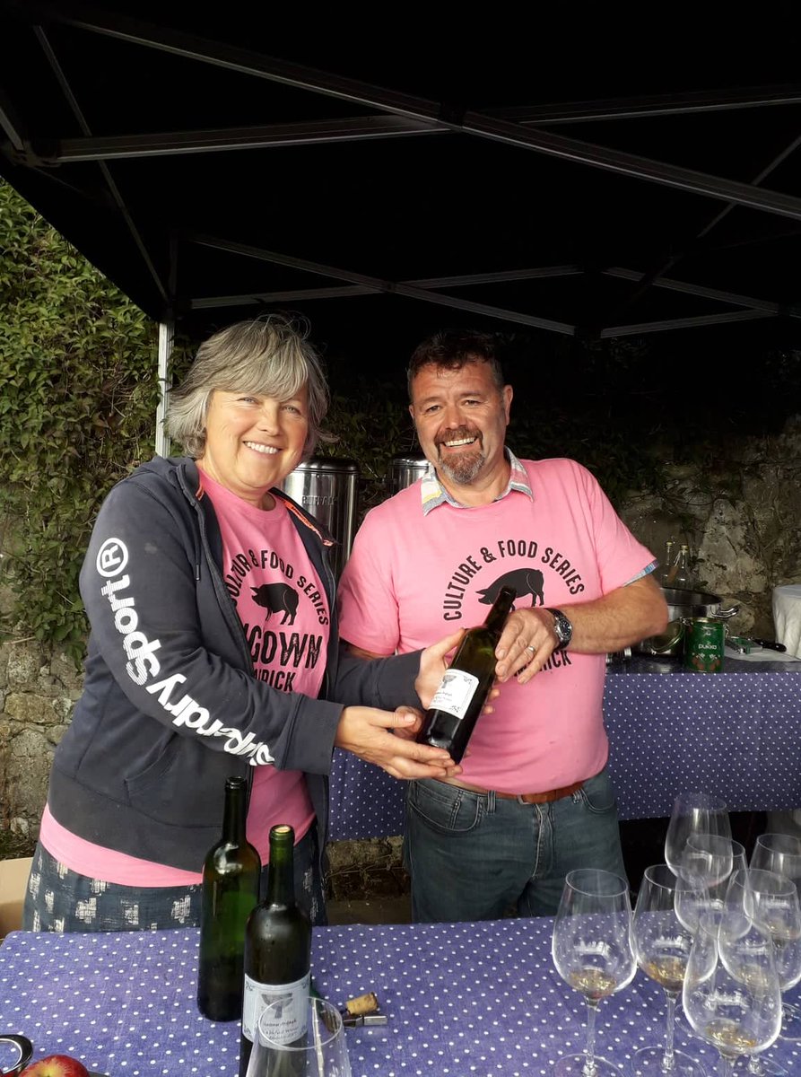 HelenThehnote's tweet photo. Fantastic evening with Caroline and Tom and crew at Meet the Maker Event at Rigney's Farm. Well done to all. Fantastic Rigney's pork sausages for breakfast this morning too! @FlavinTom @oliviaos @PigtownLimerick https://t.co/dn8cMtWWKT