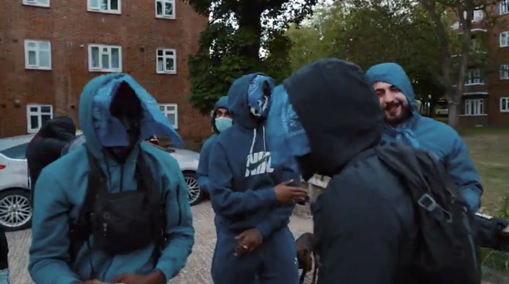 AimzorAimer tweet media