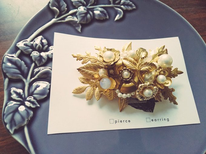 たからものを贈る
(再掲)

#Niebla_jewelry 